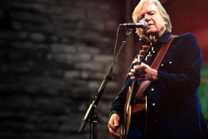Assembly Hall Theatre : Justin Hayward: Blue World Tour